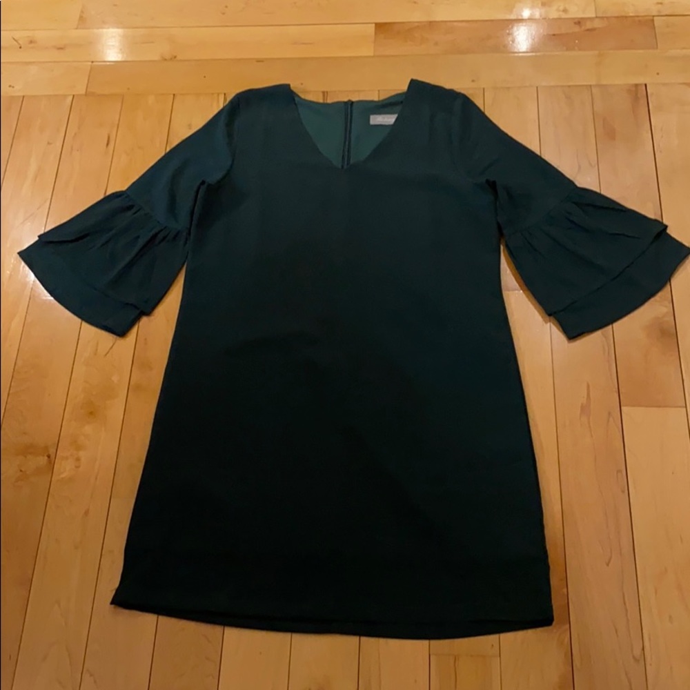 Green dress with flowy sleeves